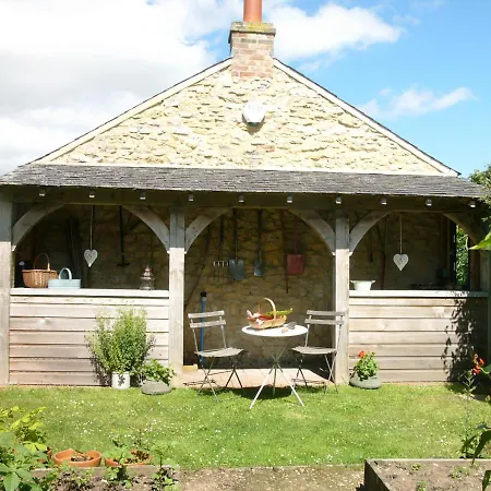 Terrace Barn West Tanfield